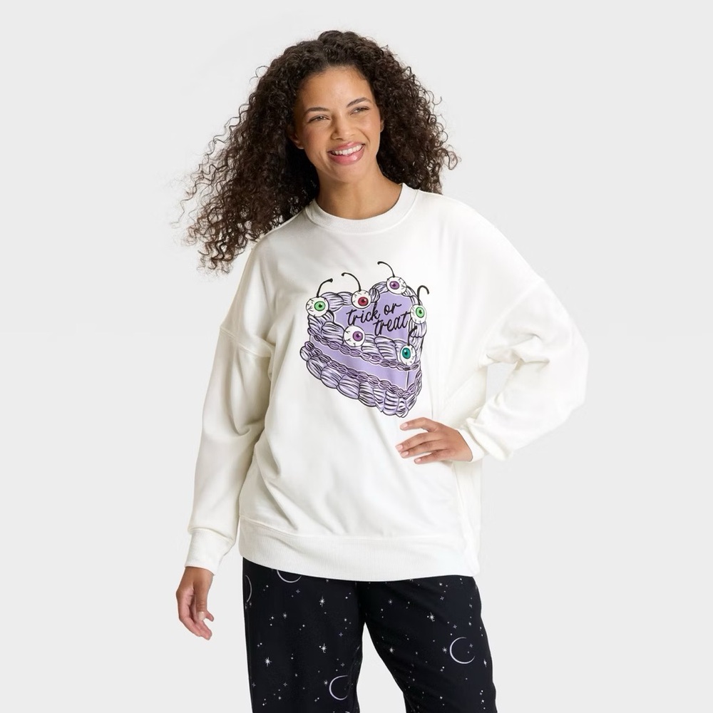 Women's nwt Halloween "Trick or Treat" Cake Fleece Pajama Sweatshirt